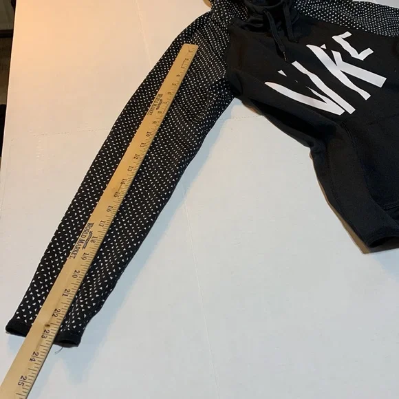 Nike Womens Dri-fit black & white hoodie size small - Picture 6 of 9